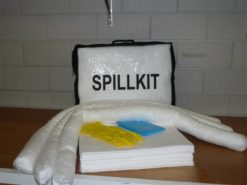 Truckpak spilkit olie.